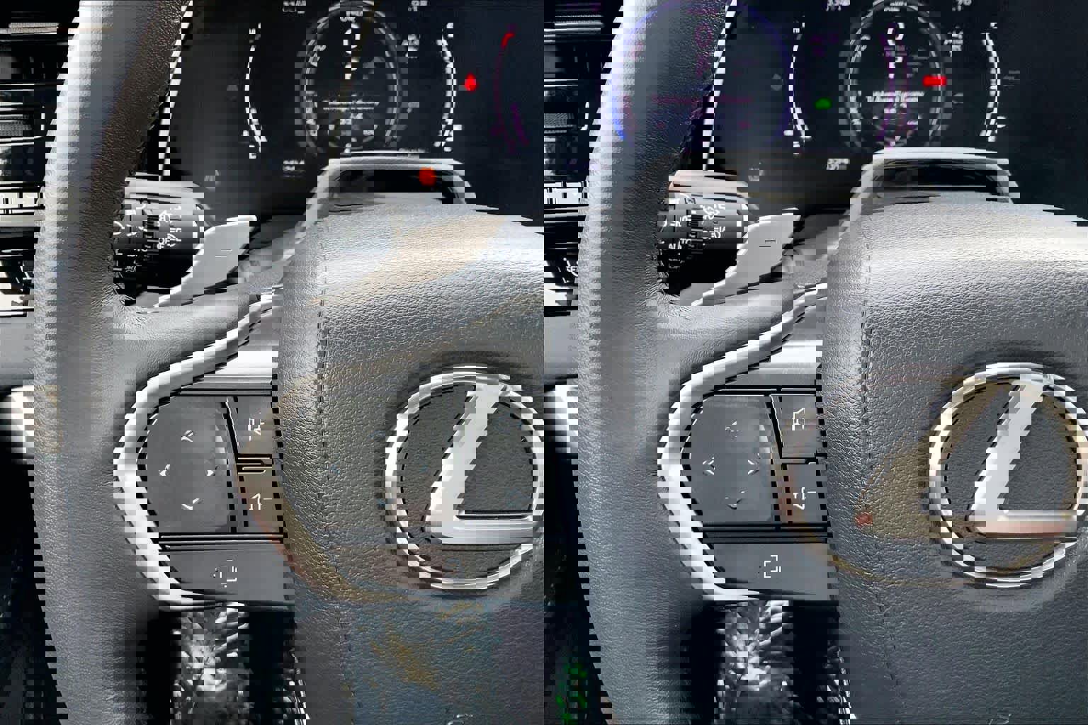 Used 2024 Lexus RX 350 w/ Convenience Package image 24