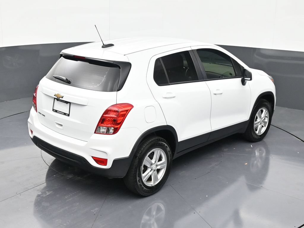 Used 2021 Chevrolet Trax LS AWD/4WD image 16