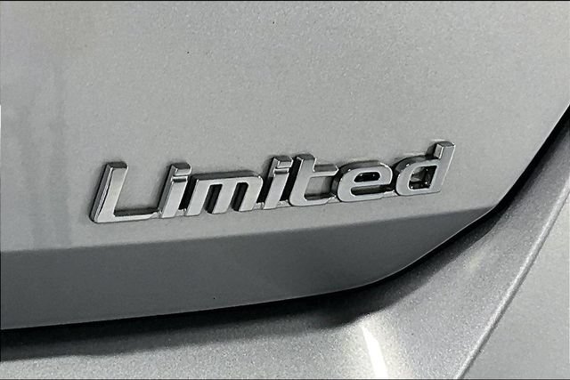 Used 2023 Hyundai Elantra Limited FWD image 23