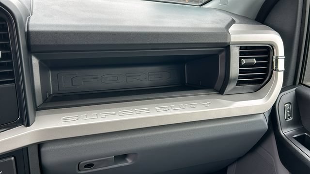 New 2026 Ford F550 4x4 SuperCab Super Duty image 17