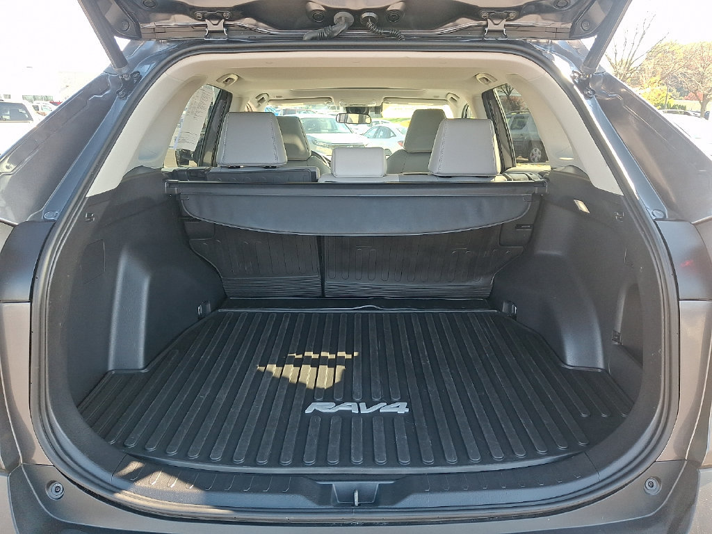 Used 2023 Toyota RAV4 XLE Premium AWD/4WD image 29