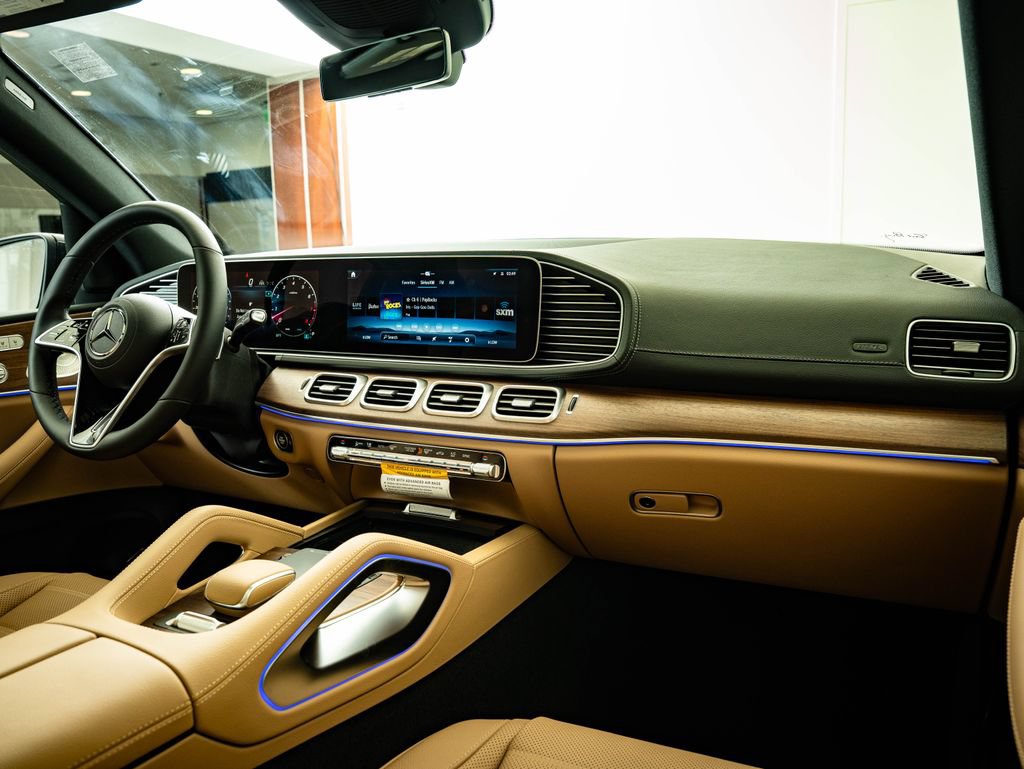 New 2026 Mercedes-Benz GLS 450 4MATIC image 50