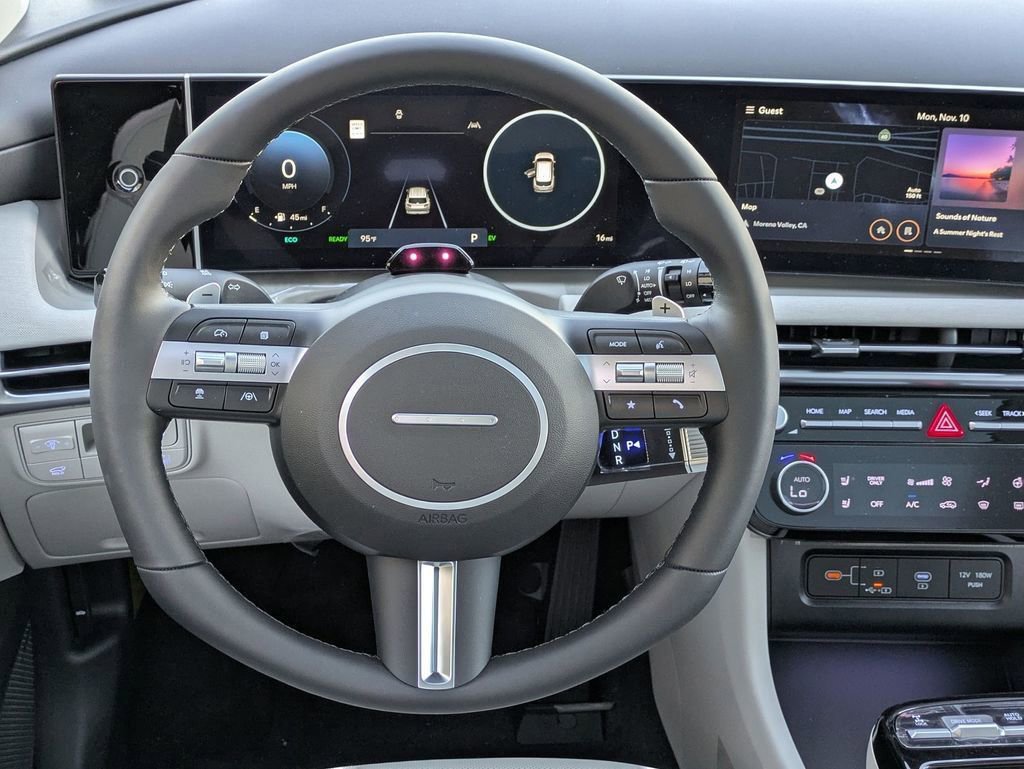 New 2025 Hyundai Tucson Limited image 17