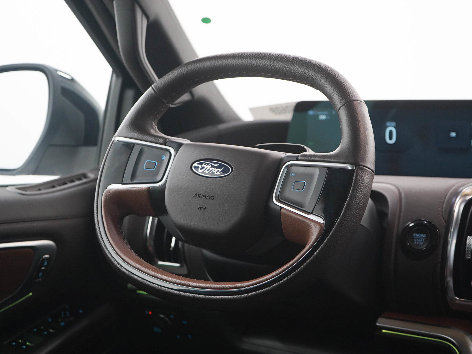 Used 2025 Ford Expedition King Ranch AWD/4WD image 15