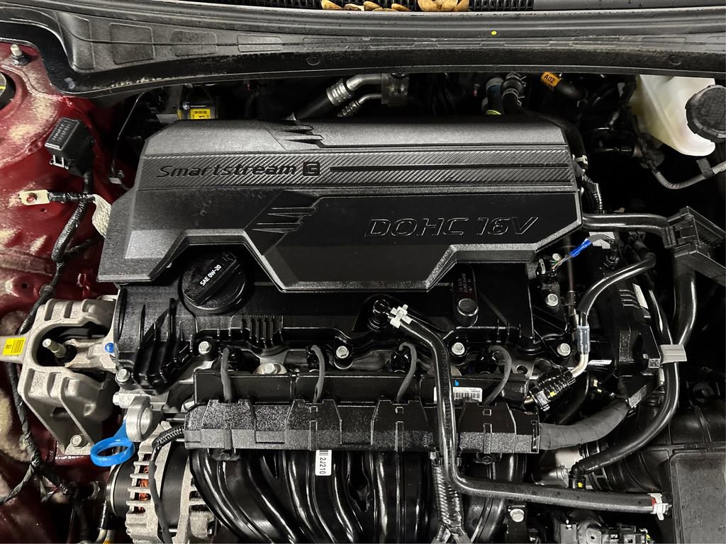 Certified 2025 Hyundai Elantra Sport image 13