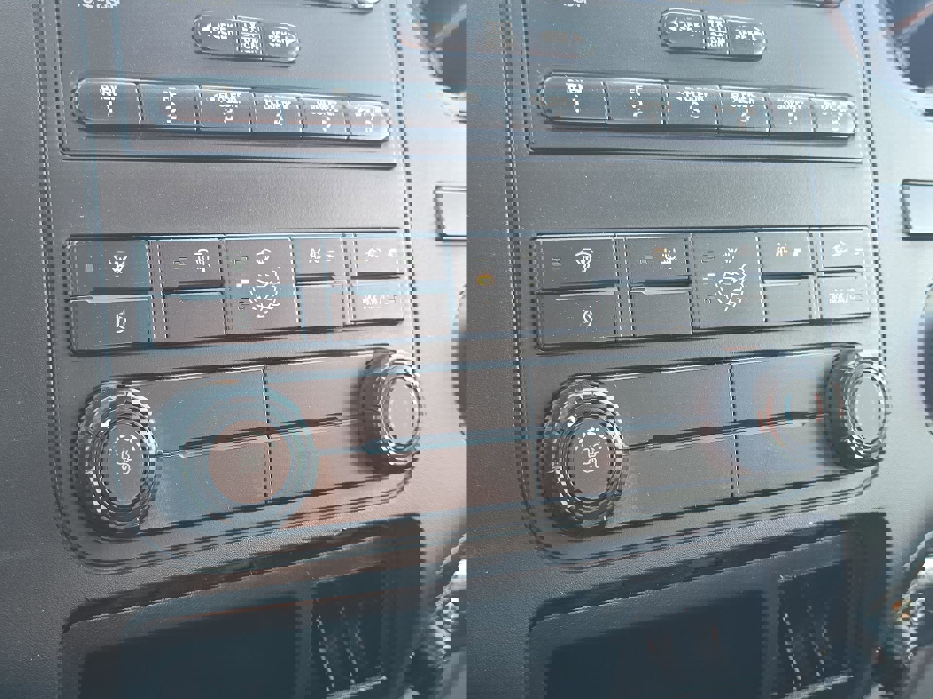 Used 2016 Ford F250 XL w/ Power Equipment Group image 17