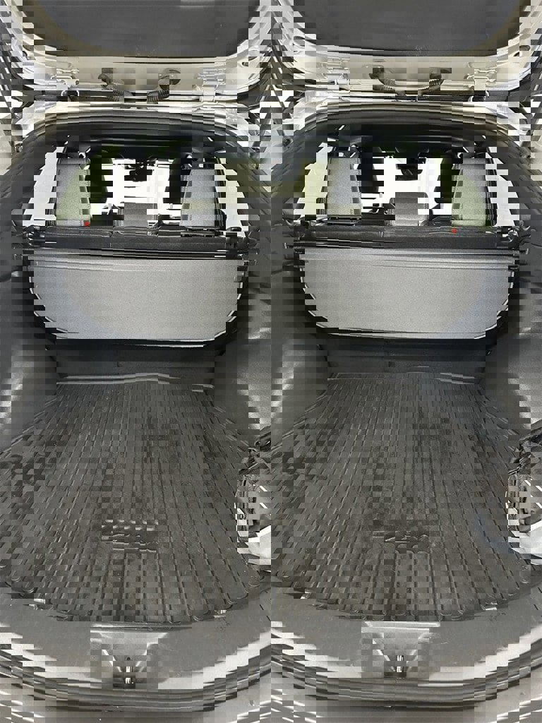 Used 2023 Toyota bZ4X Limited image 31