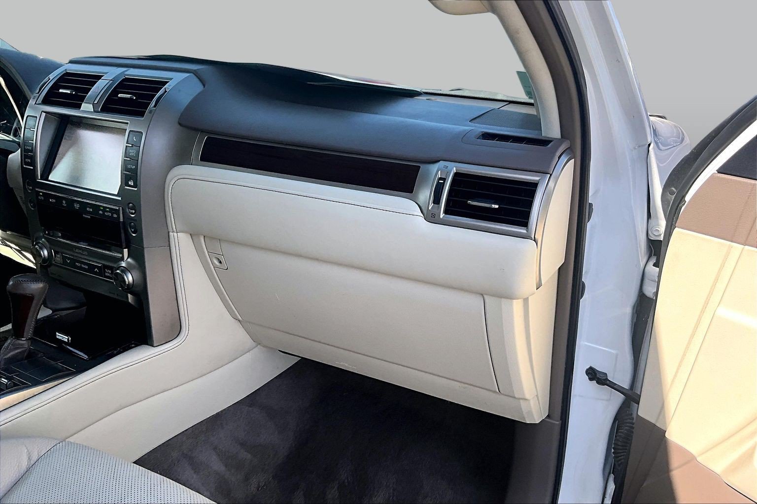 Used 2019 Lexus GX 460 Premium w/ Premium Package AWD/4WD image 13