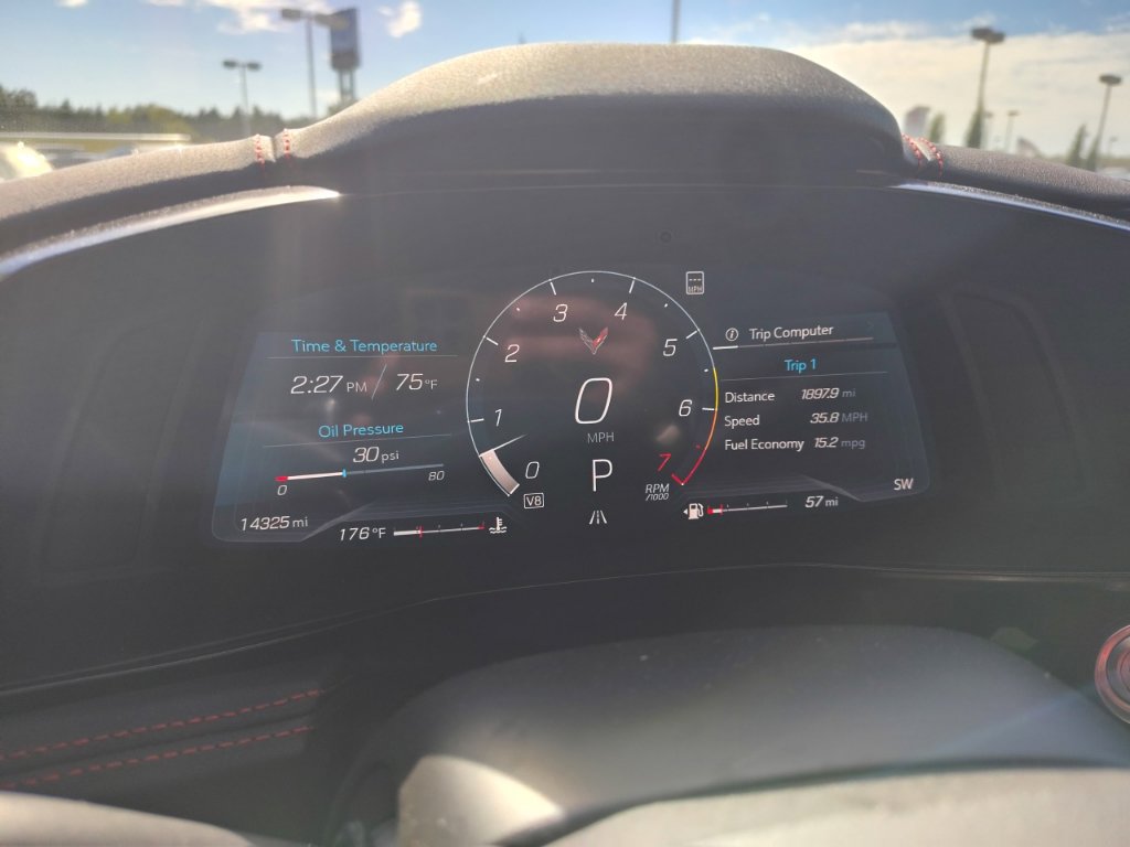 Used 2023 Chevrolet Corvette Stingray Preferred Cpe w/ Z51 Performance Package RWD image 28