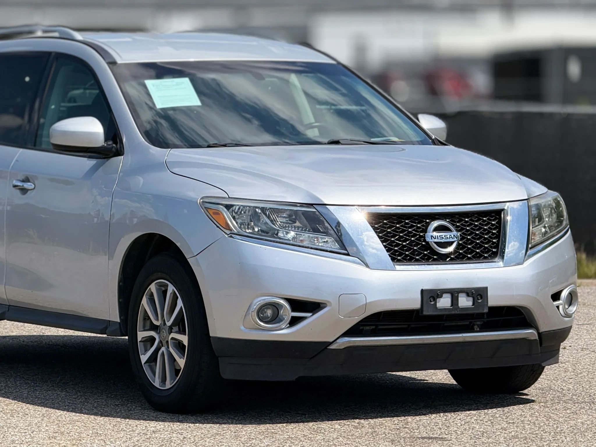 Used 2015 Nissan Pathfinder SV image 15