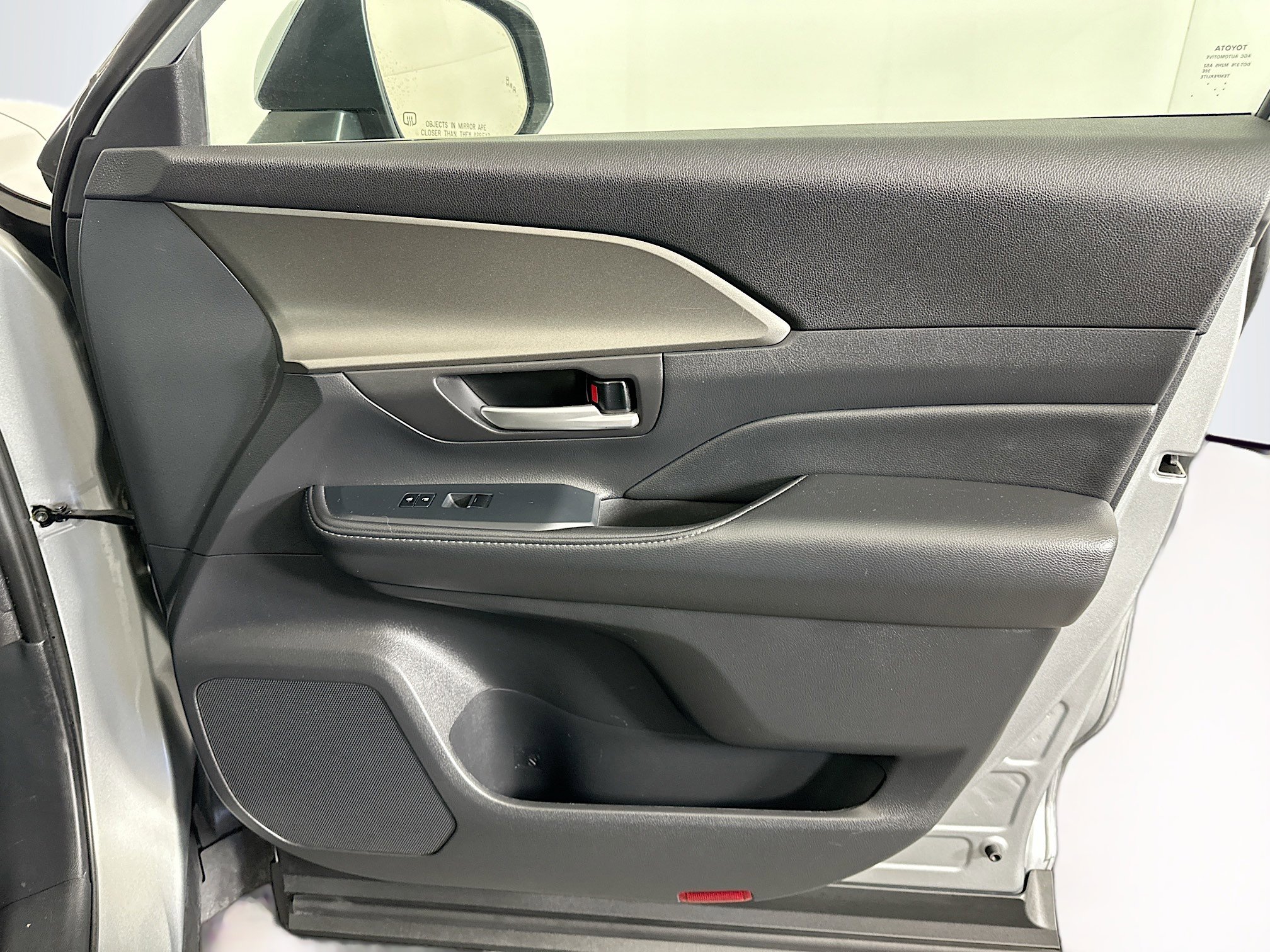 Used 2025 Toyota Grand Highlander AWD image 34