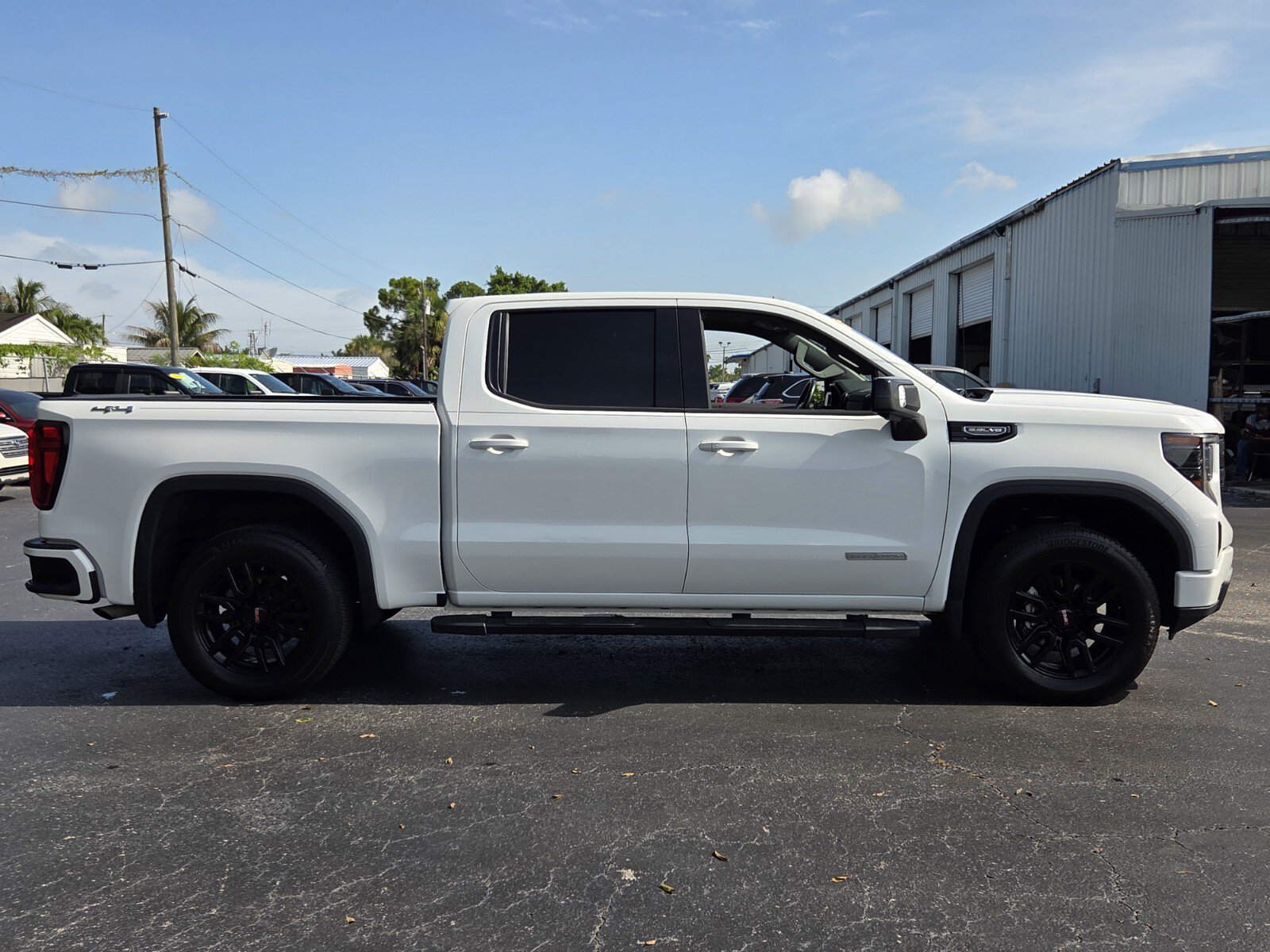 Certified 2022 GMC Sierra 1500 Elevation w/ Elevation Premium Package AWD/4WD image 6