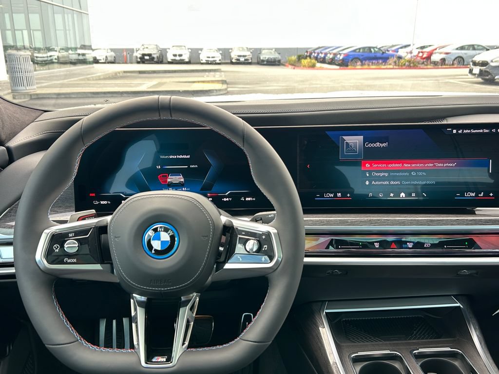 New 2026 BMW i7 M70 w/ Executive Package AWD/4WD image 17