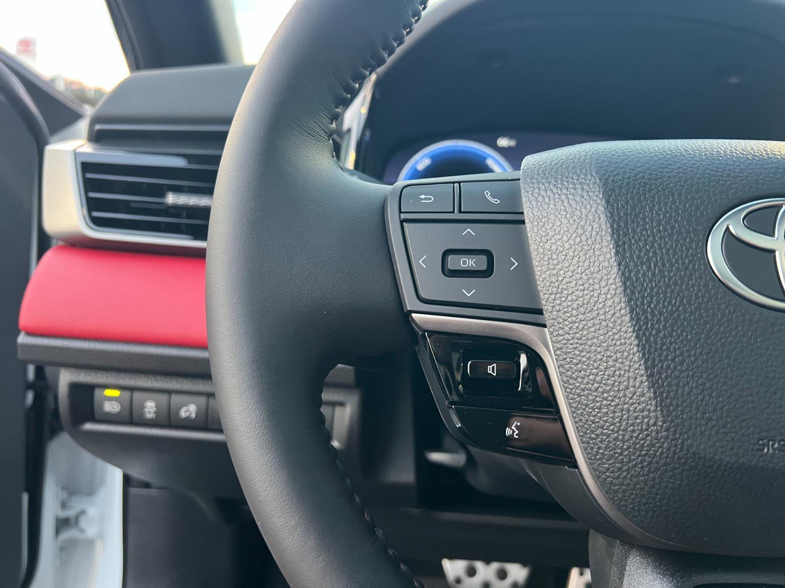 New 2026 Toyota Camry Hybrid image 18