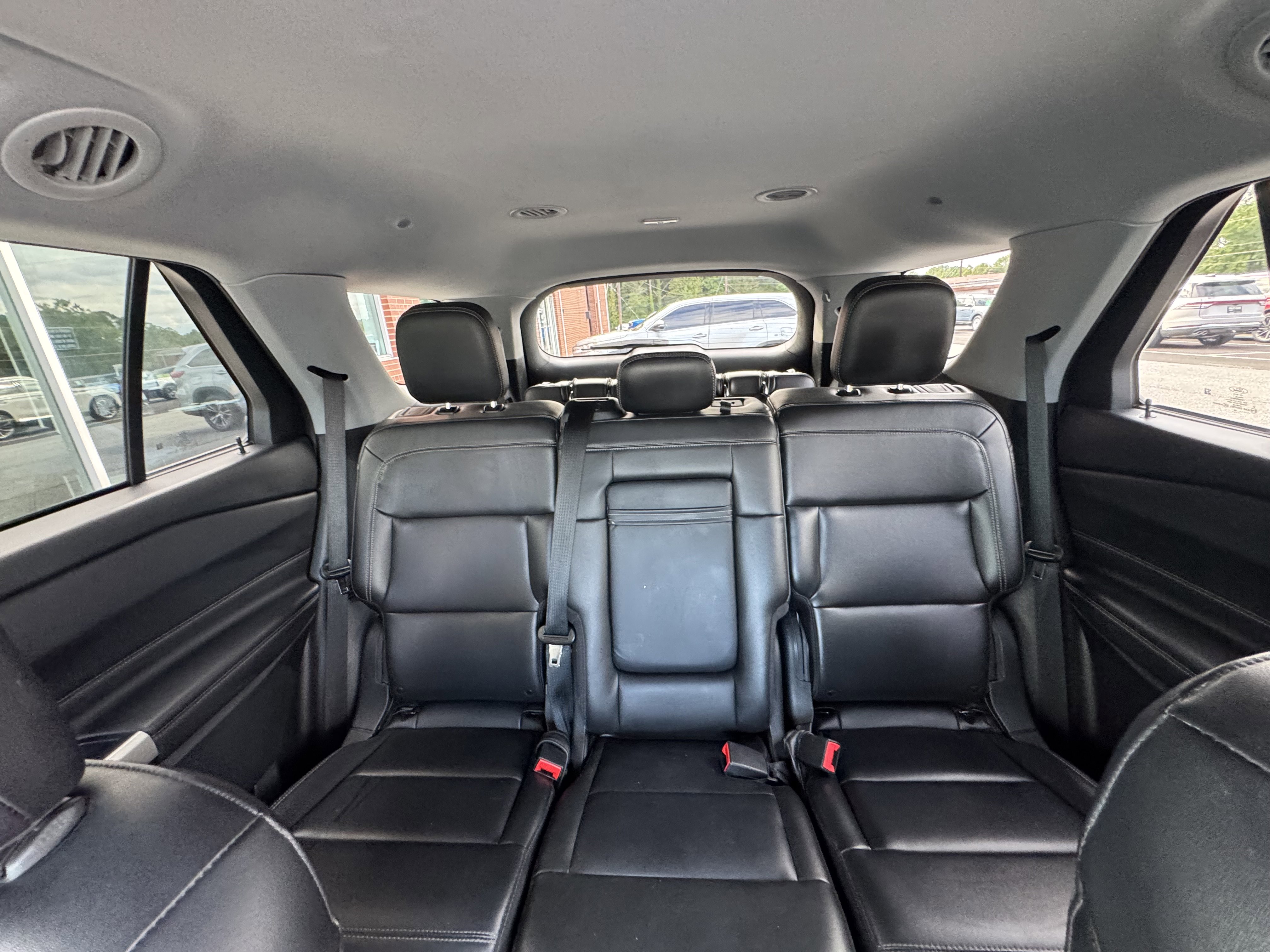 Used 2024 Ford Explorer XLT w/ Equipment Group 202A image 15