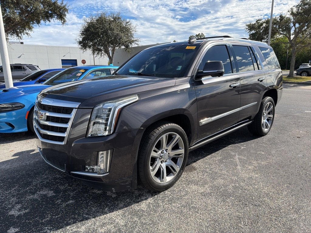 Used 2015 Cadillac Escalade Premium image 3