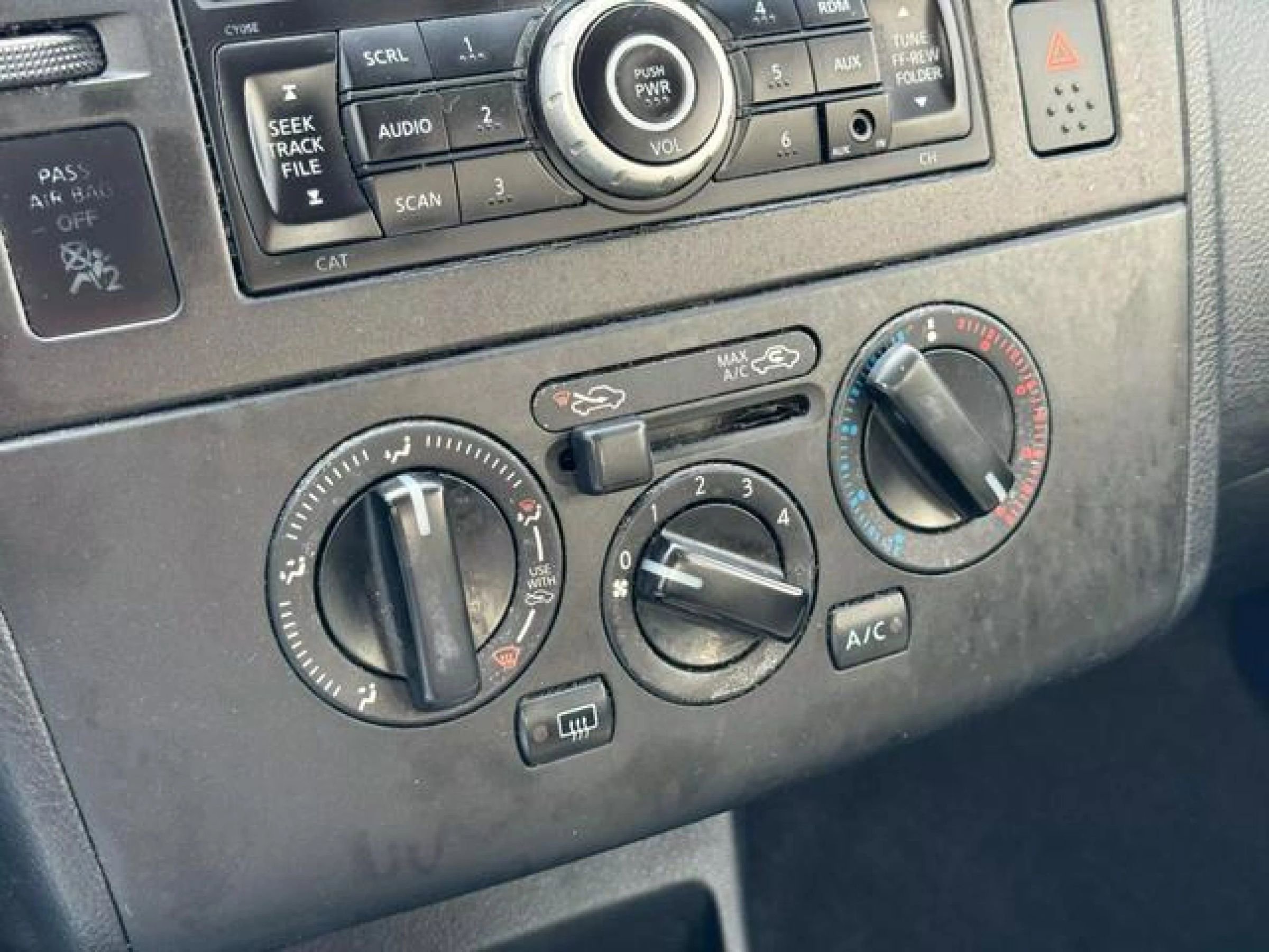 Used 2011 Nissan Versa 1.8 S image 21