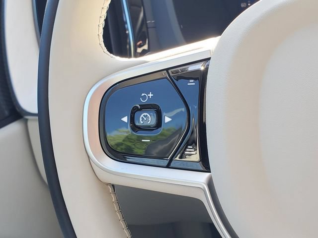 New 2026 Volvo XC60 B5 Ultra w/ Protection Package Premier AWD/4WD image 18