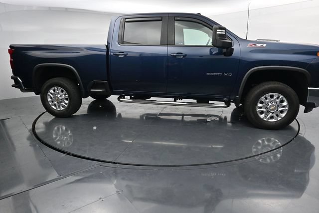 Used 2022 Chevrolet Silverado 2500 LT w/ Convenience Package AWD/4WD image 12