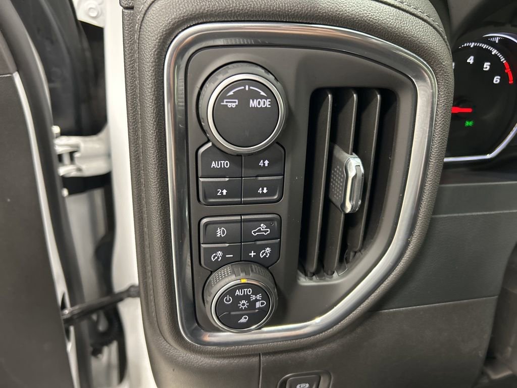 Used 2022 Chevrolet Silverado 1500 RST w/ Safety Package AWD/4WD image 14