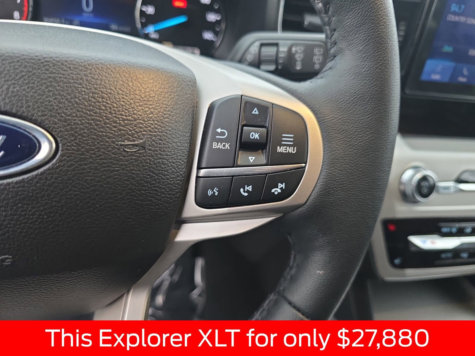 Used 2023 Ford Explorer XLT w/ Equipment Group 202A RWD image 27