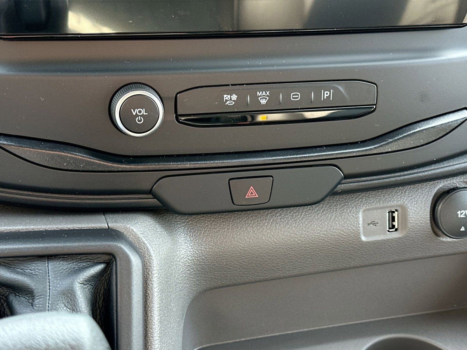 New 2026 Ford Transit 250 148 Medium Roof image 26