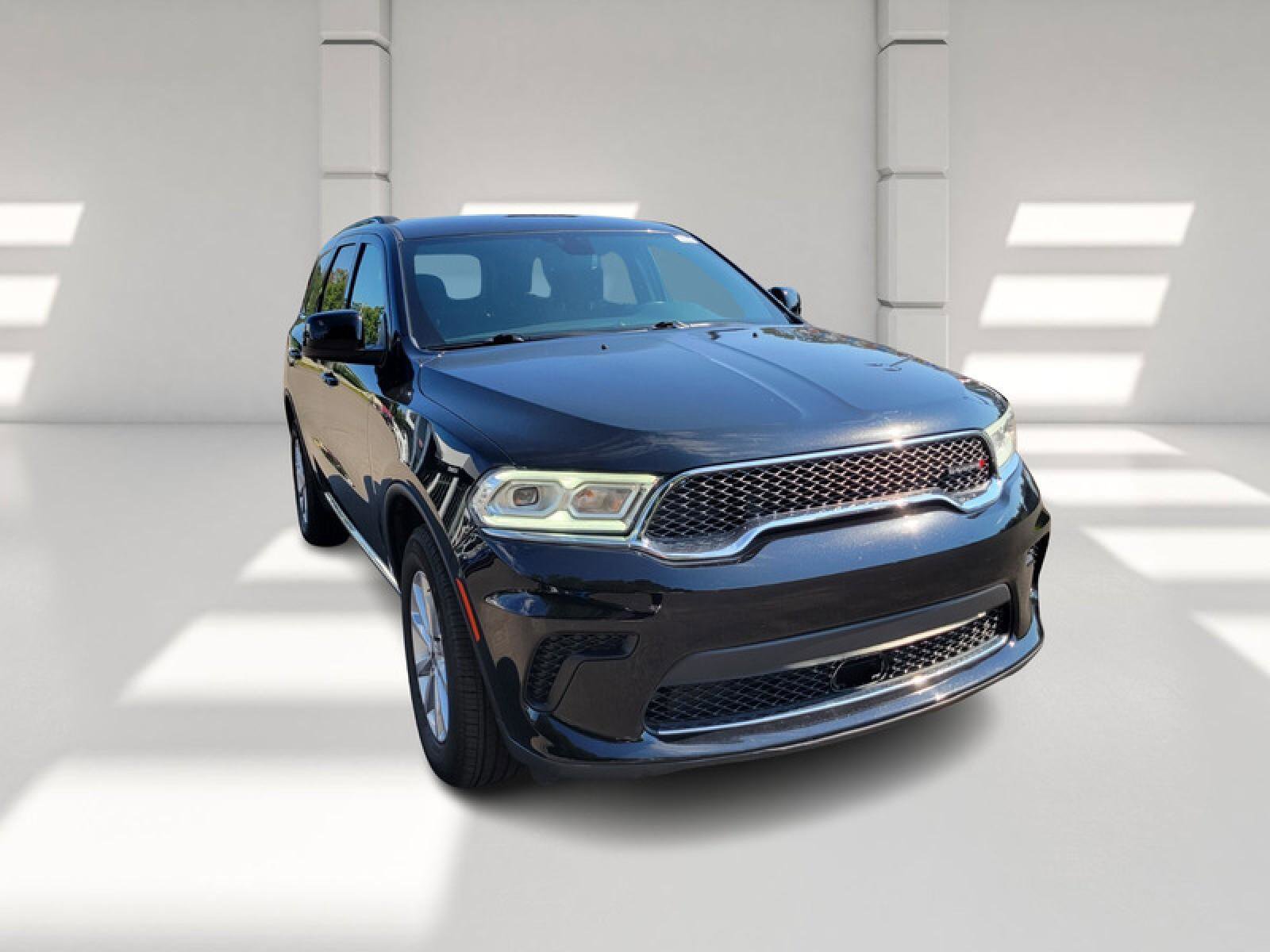 Used 2024 Dodge Durango SXT image 3