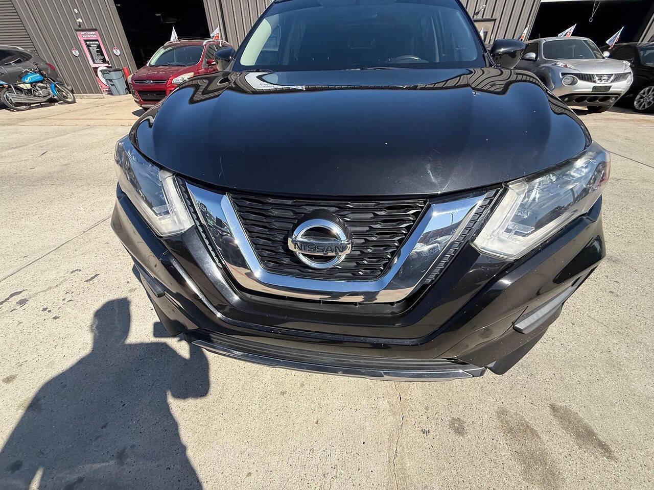 Used 2017 Nissan Rogue S image 14