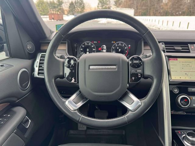 Used 2020 Land Rover Discovery HSE image 13