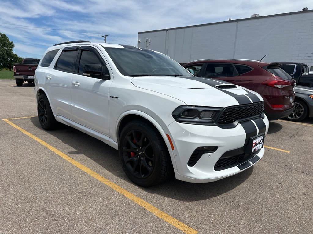 Used 2023 Dodge Durango R/T w/ Tow 'N Go Group AWD/4WD image 2