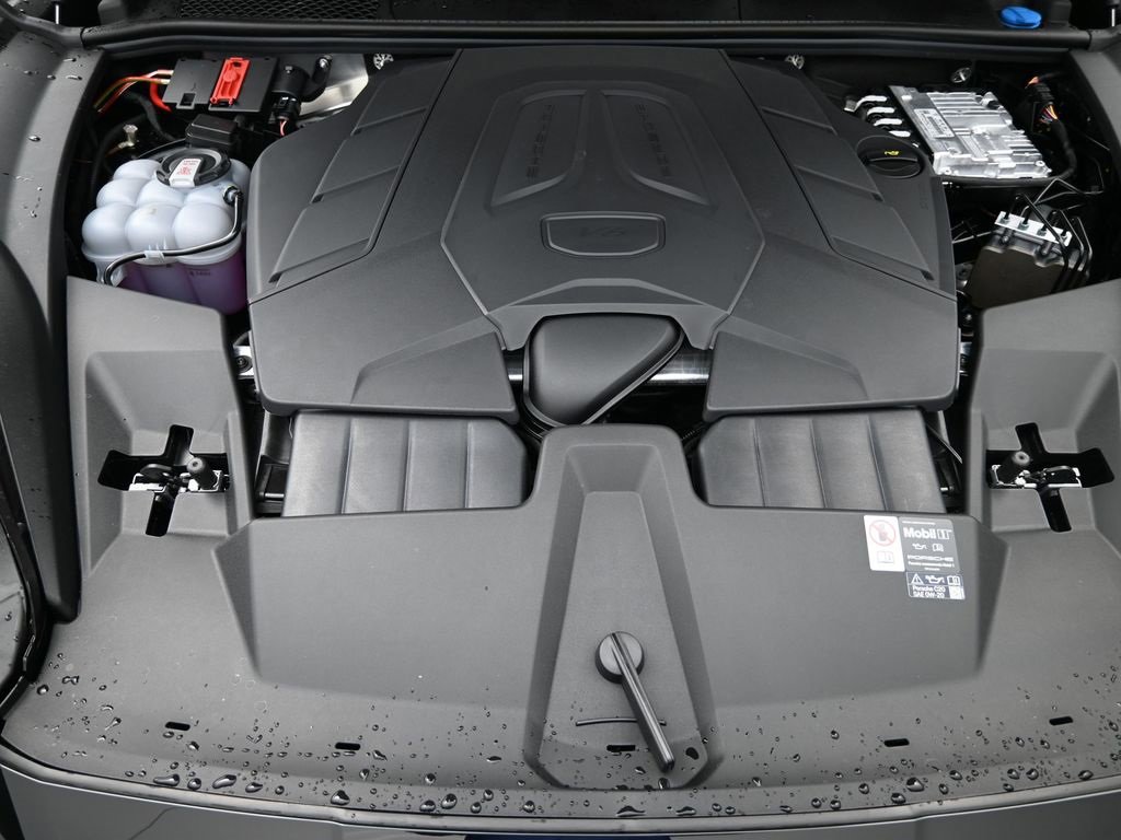 New 2026 Porsche Cayenne Coupe image 13