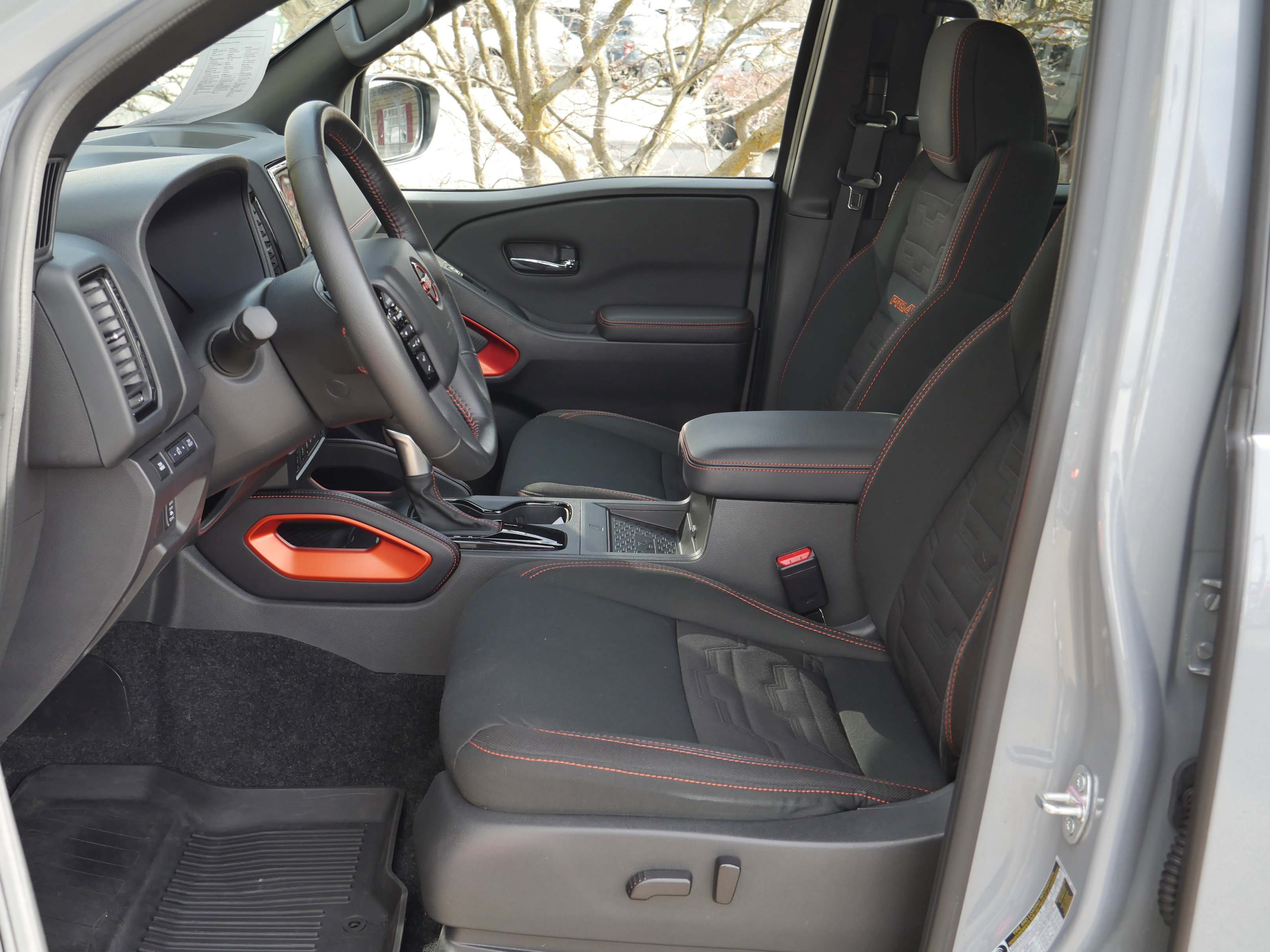 Certified 2023 Nissan Frontier PRO-4X w/ Pro Convenience Package image 3