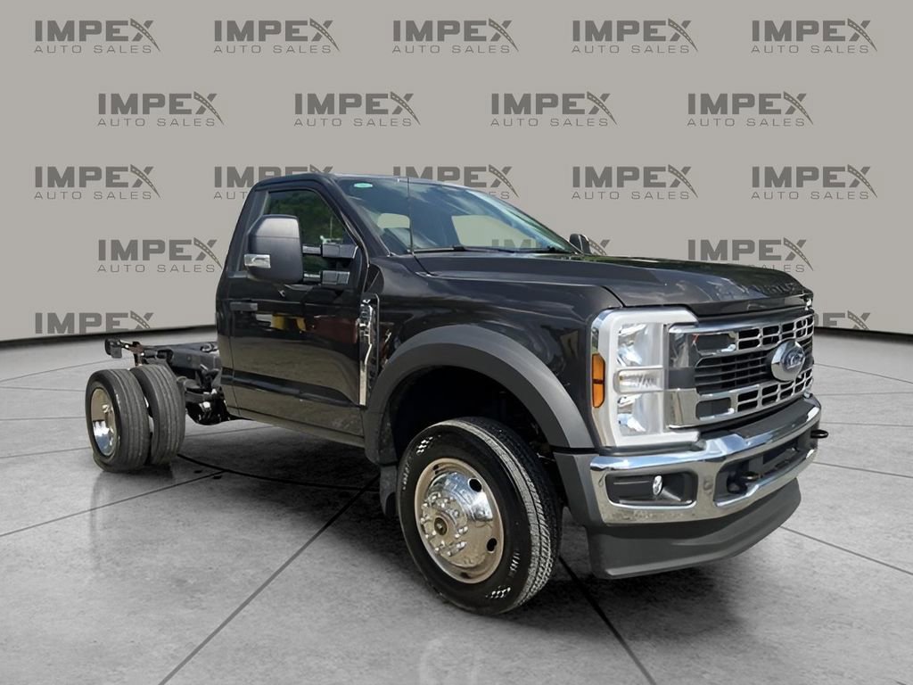 Used 2025 Ford F450 XLT image 2