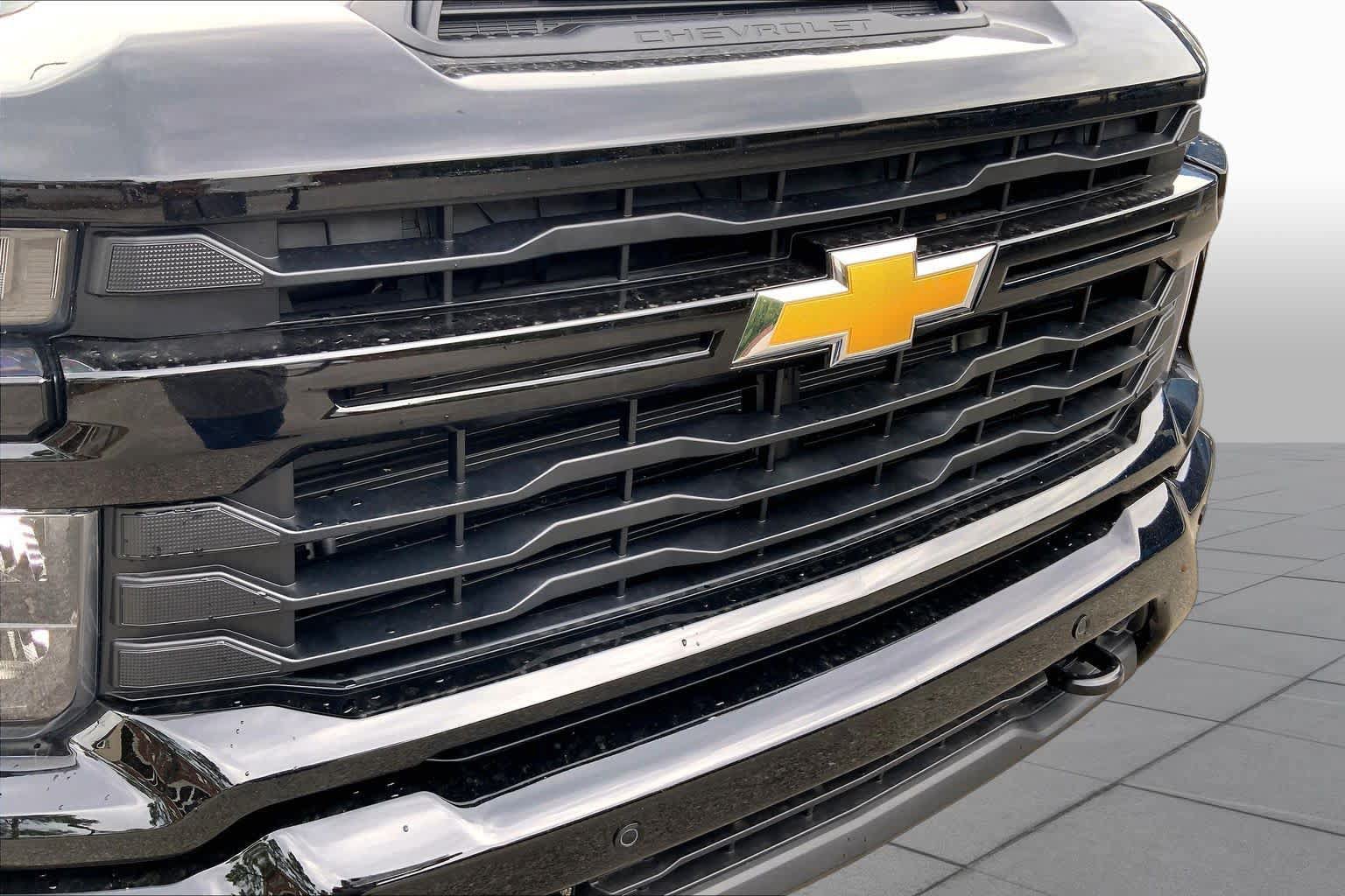 Used 2026 Chevrolet Silverado 2500 Custom w/ Custom Value Package AWD/4WD image 30