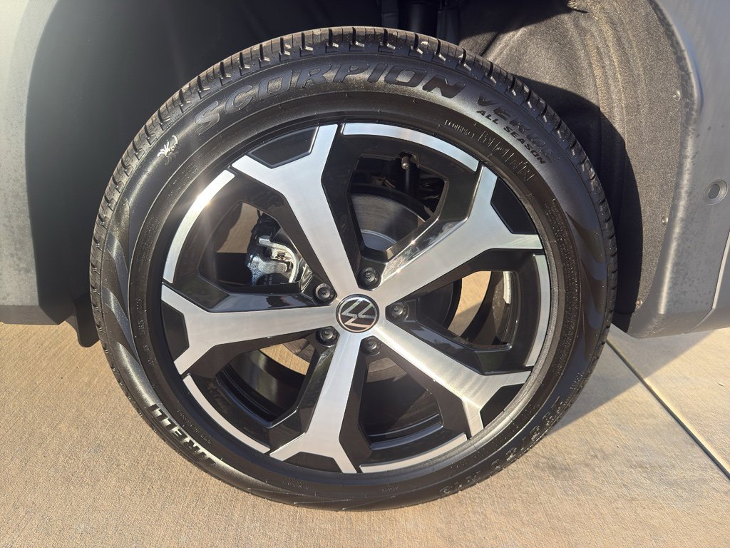 New 2026 Volkswagen Tiguan SE image 15