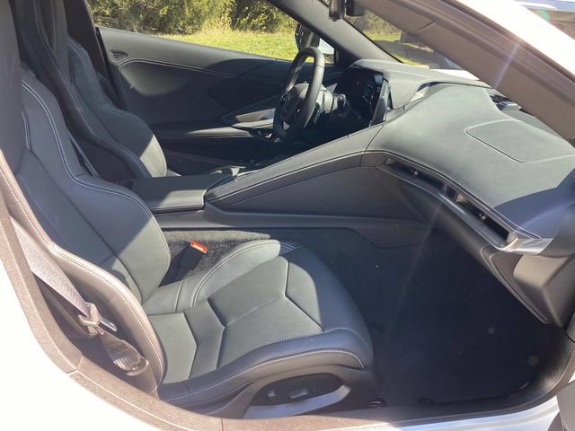 Used 2025 Chevrolet Corvette Stingray Convertible w/ Z51 Performance Package image 33