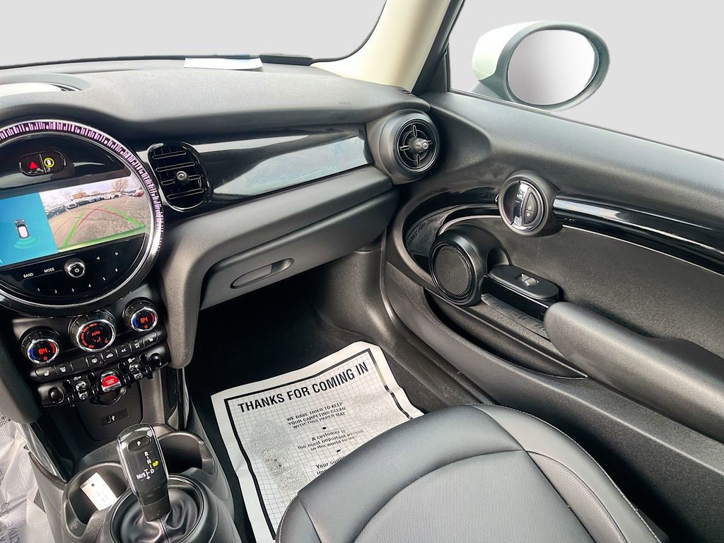 Used 2023 MINI Cooper 2-Door Hardtop image 23