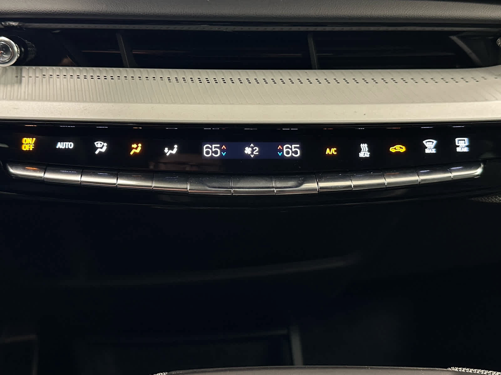 Used 2025 Cadillac Optiq Sport 2 w/ LPO, Floor Liner Package AWD/4WD image 30