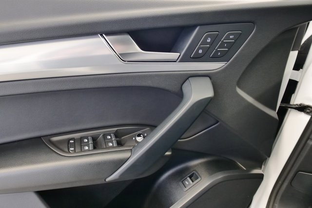 Used 2025 Audi Q5 2.0T Premium image 29