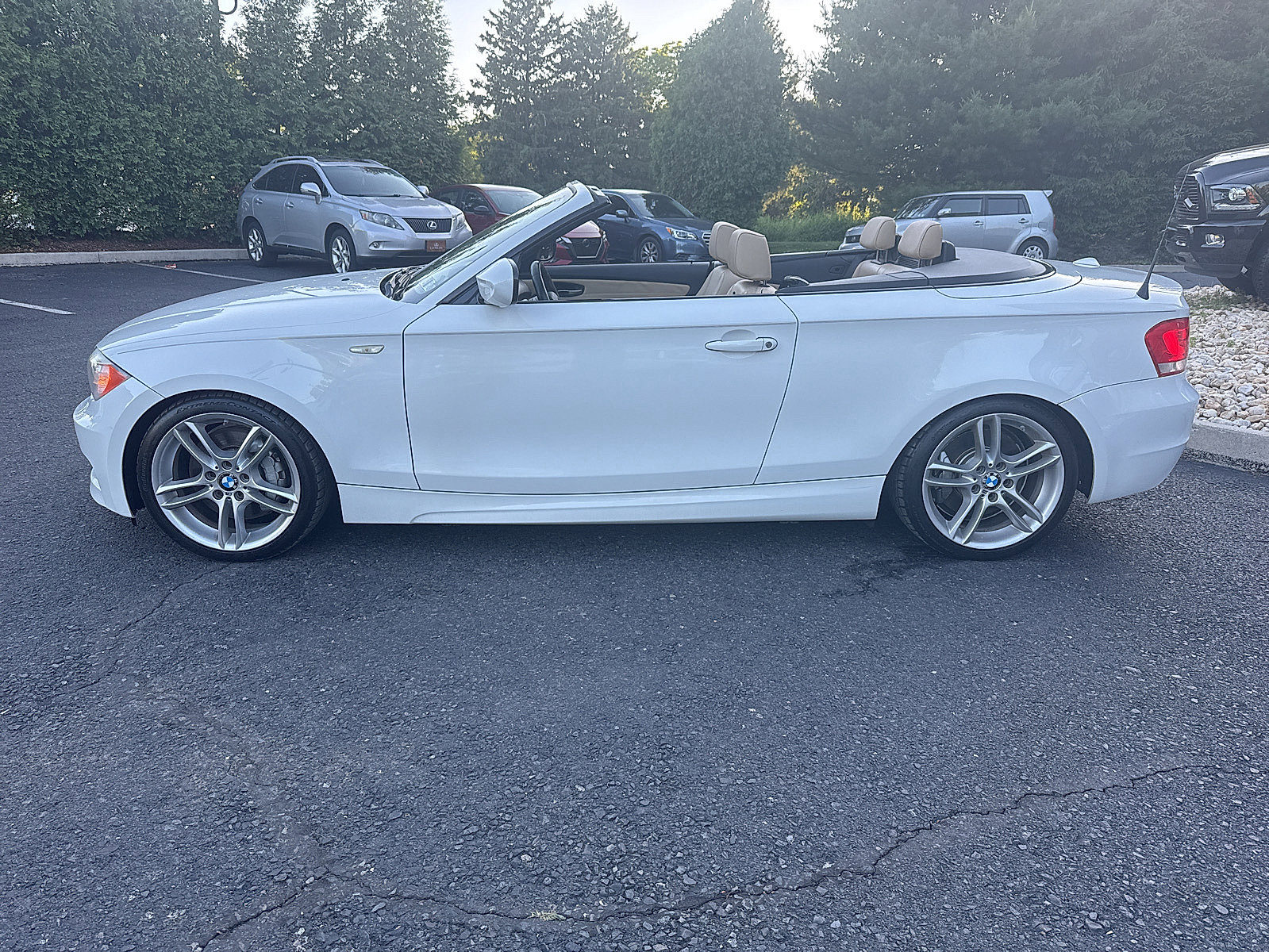 Used 2012 BMW 135i Convertible RWD image 10