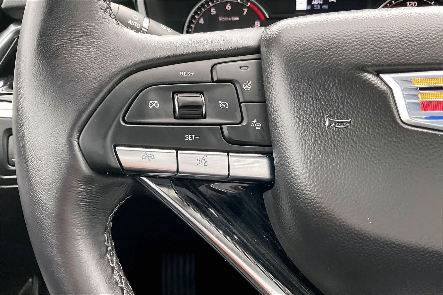 Certified 2025 Cadillac XT6 Premium Luxury FWD image 24