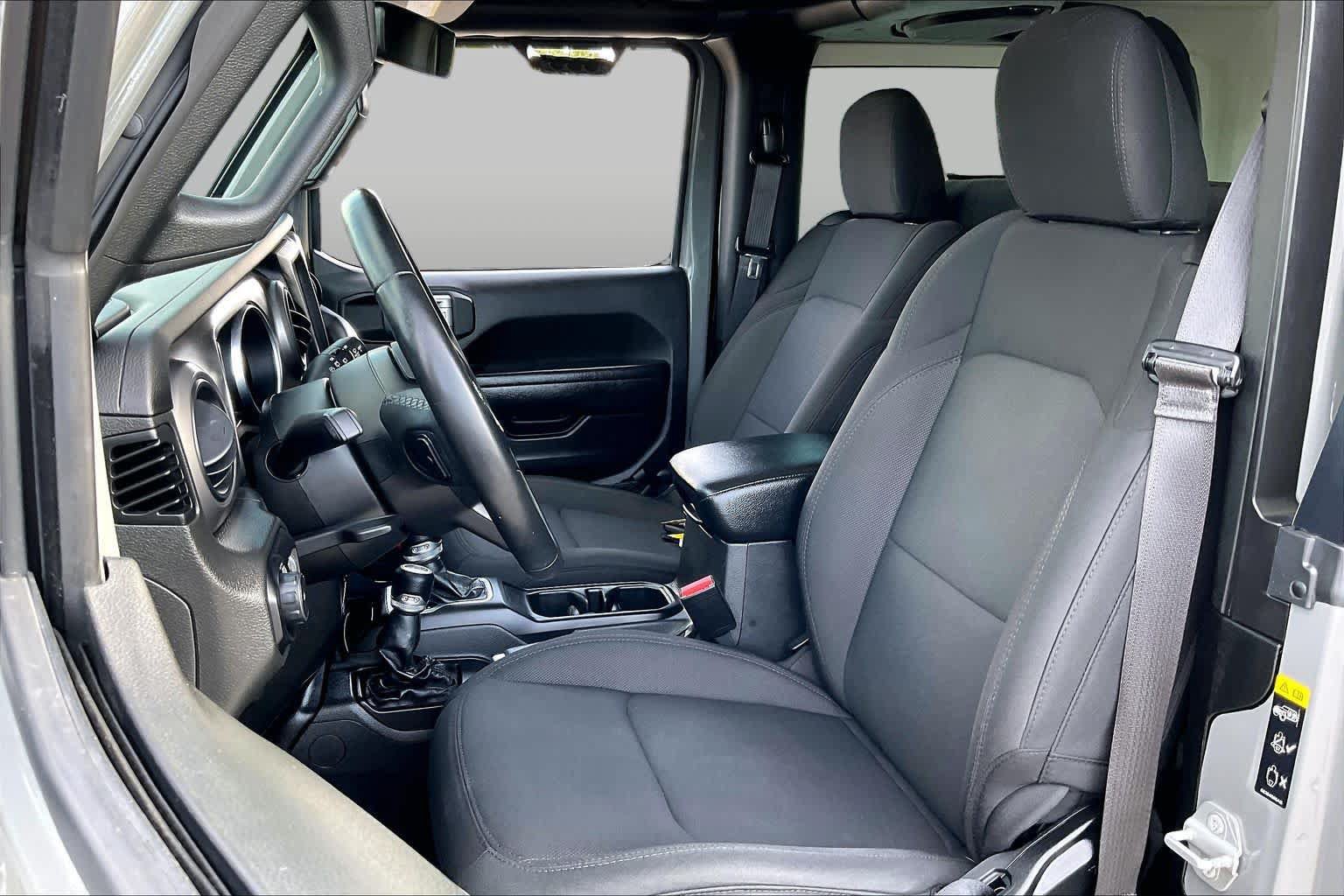 Used 2022 Jeep Wrangler Sport AWD/4WD image 7