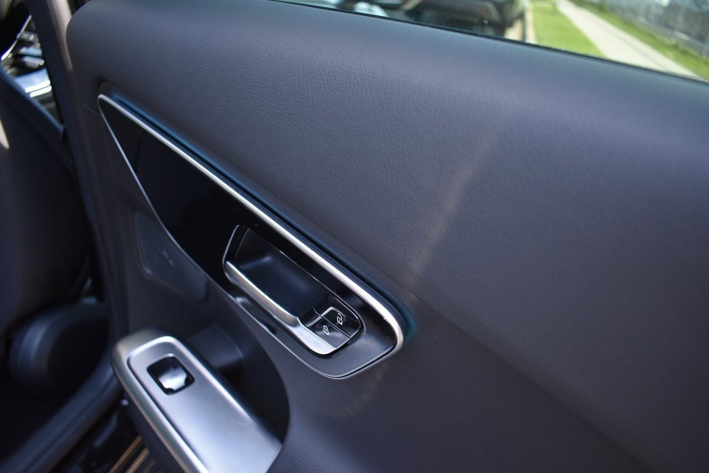 Used 2024 Mercedes-Benz C 300 Sedan image 28