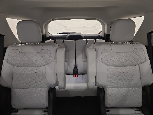 New 2026 Ford Explorer Platinum w/ LUX Leather Package AWD/4WD image 30