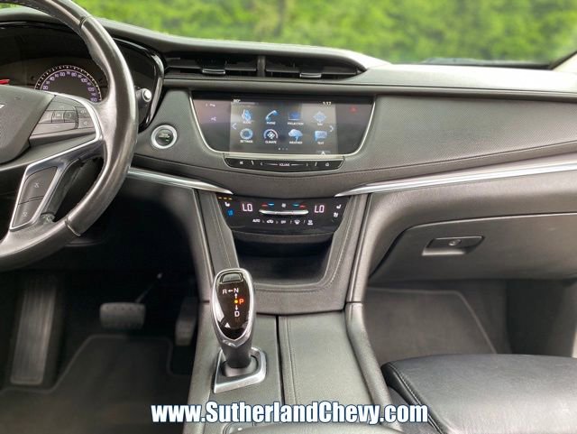 Used 2018 Cadillac XT5 Premium Luxury w/ Driver Assist Package image 27