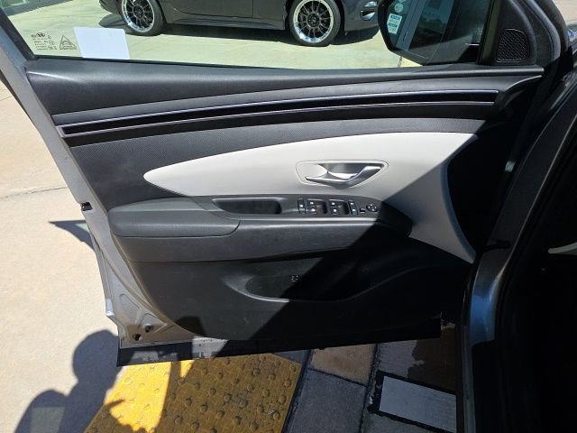 Used 2024 Hyundai Tucson SE FWD image 11