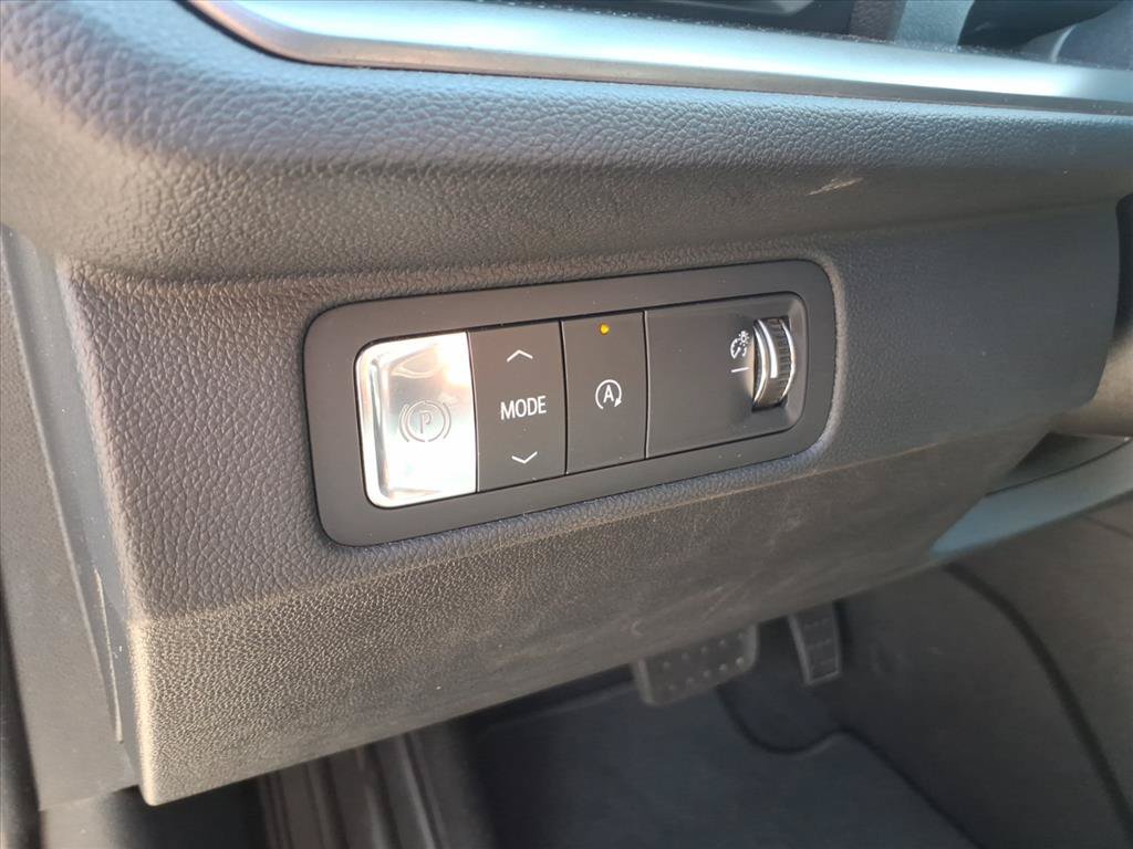 Used 2025 Chevrolet Traverse LT FWD image 22