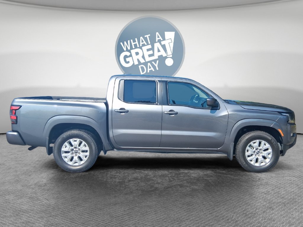 Used 2024 Nissan Frontier SV w/ SV Convenience Package RWD image 2