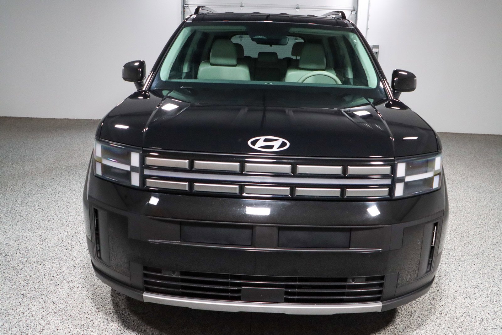 Used 2024 Hyundai Santa Fe SEL FWD image 4