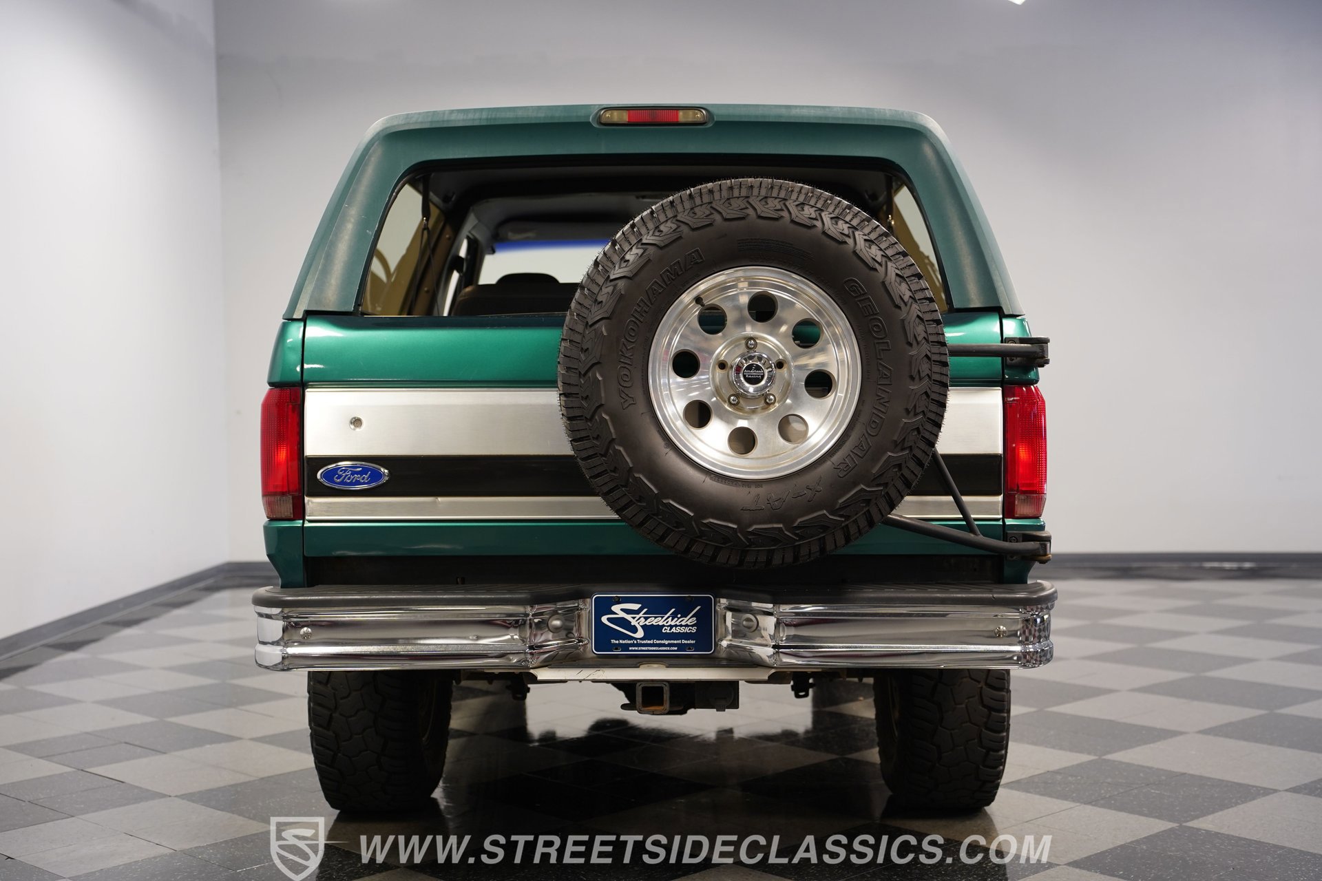 Used 1996 Ford Bronco XLT image 25